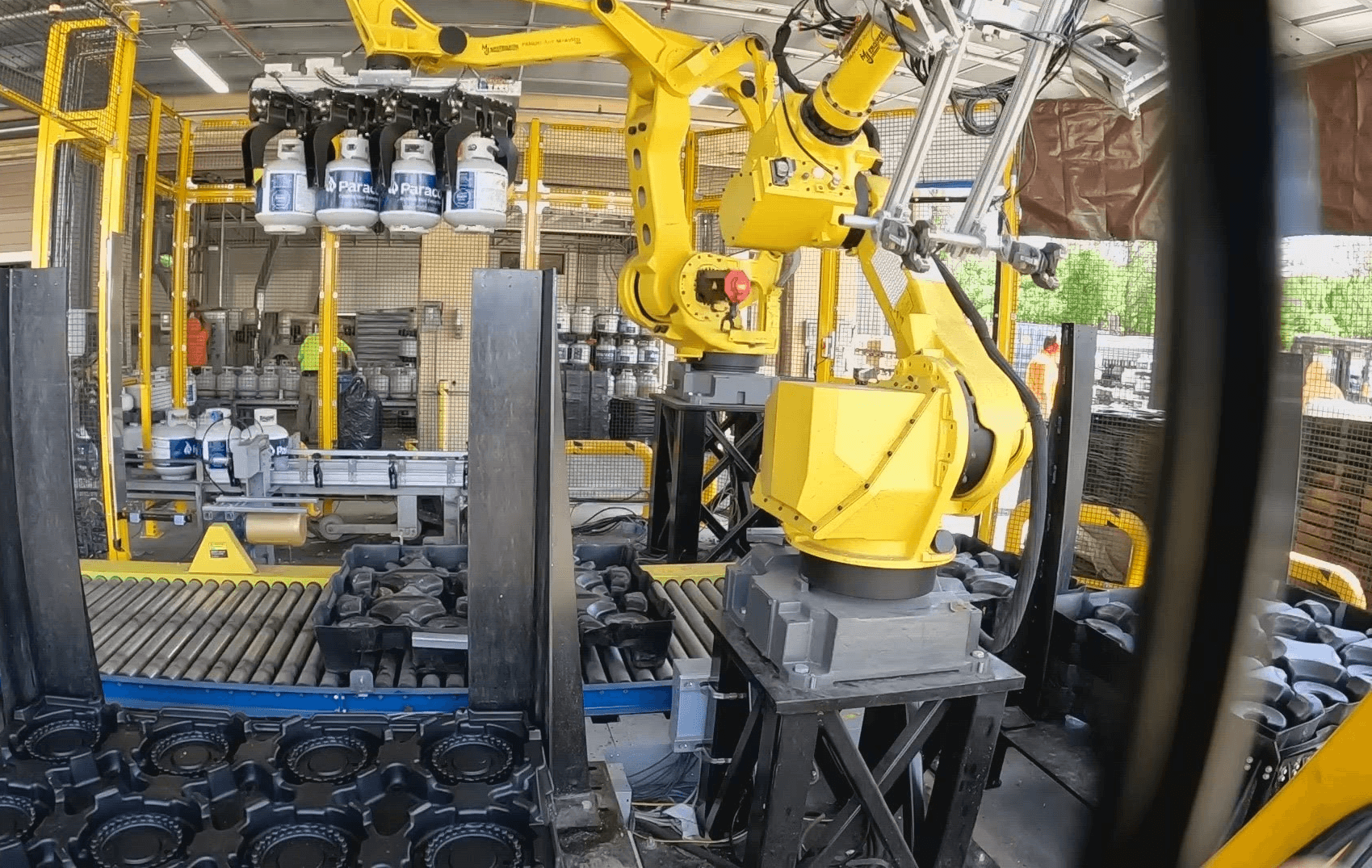 Paraco’s Propane Tank Refurbishing Efforts Reduce Waste and Carbon Footprint