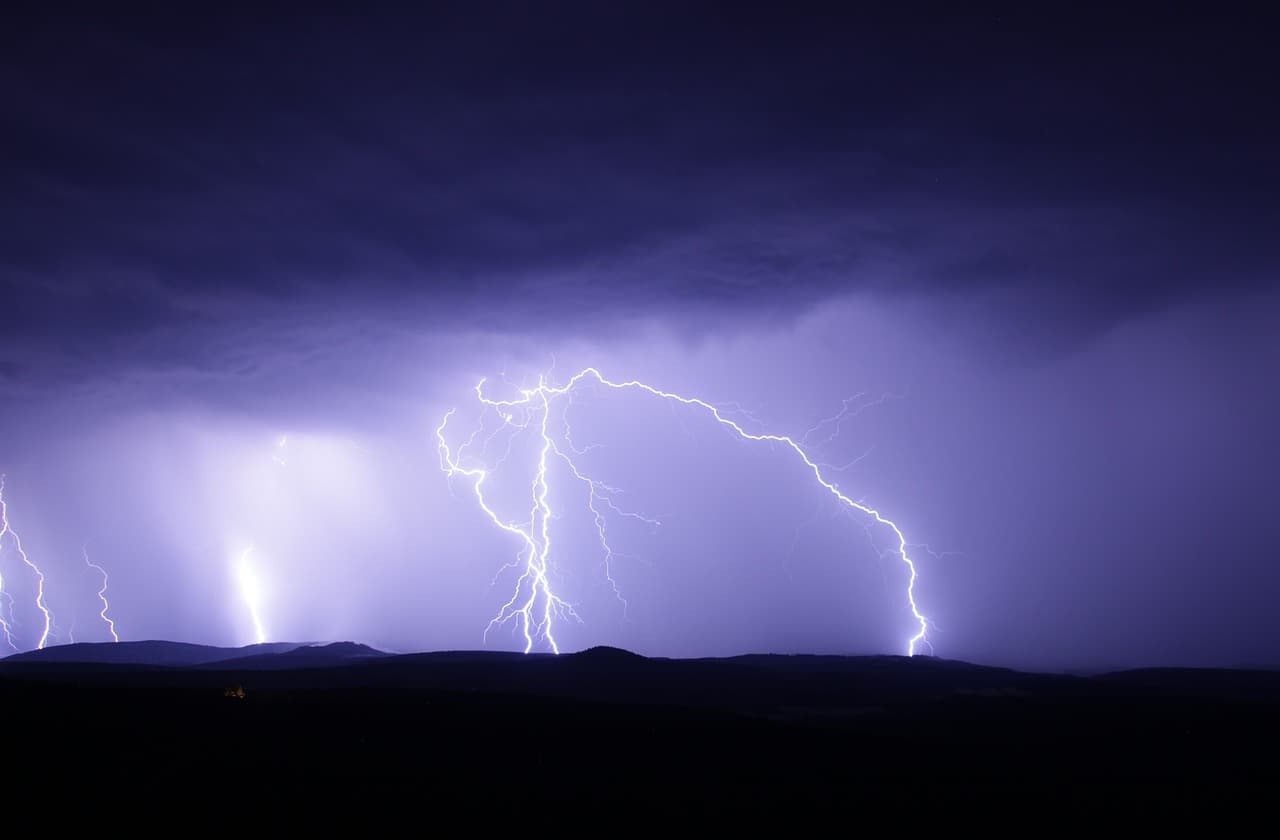 Fueling Safety: Why Sharing Propane & Severe Weather Tips is a Game-Changer for Your Customers