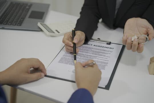 Effective Management of Customer Contracts